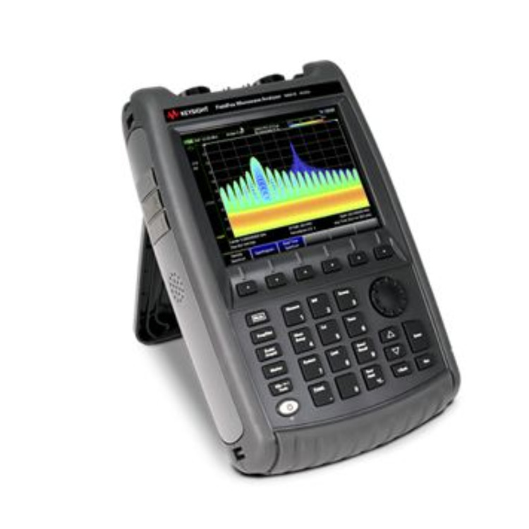 N9950B FieldFox käeshoitav mikrolainespektri analüsaator